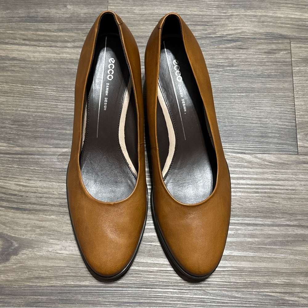 Ecco Danish Design Women's Leather Wedge Shoes Size 39
Light Brown Comfort